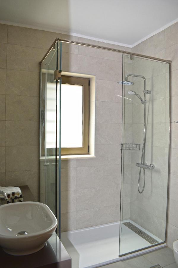 Four Seasons Homes Stalós Екстериор снимка
