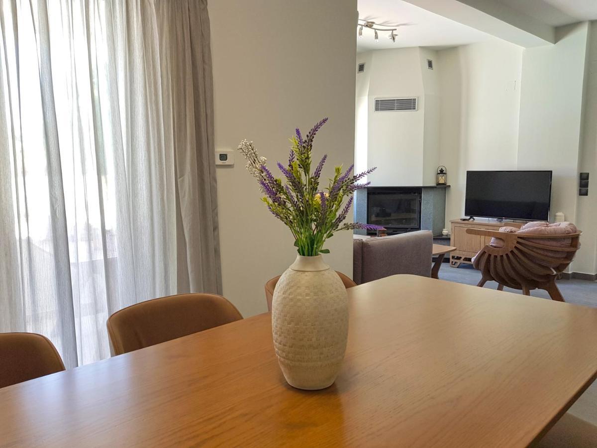 Four Seasons Homes Stalós Екстериор снимка