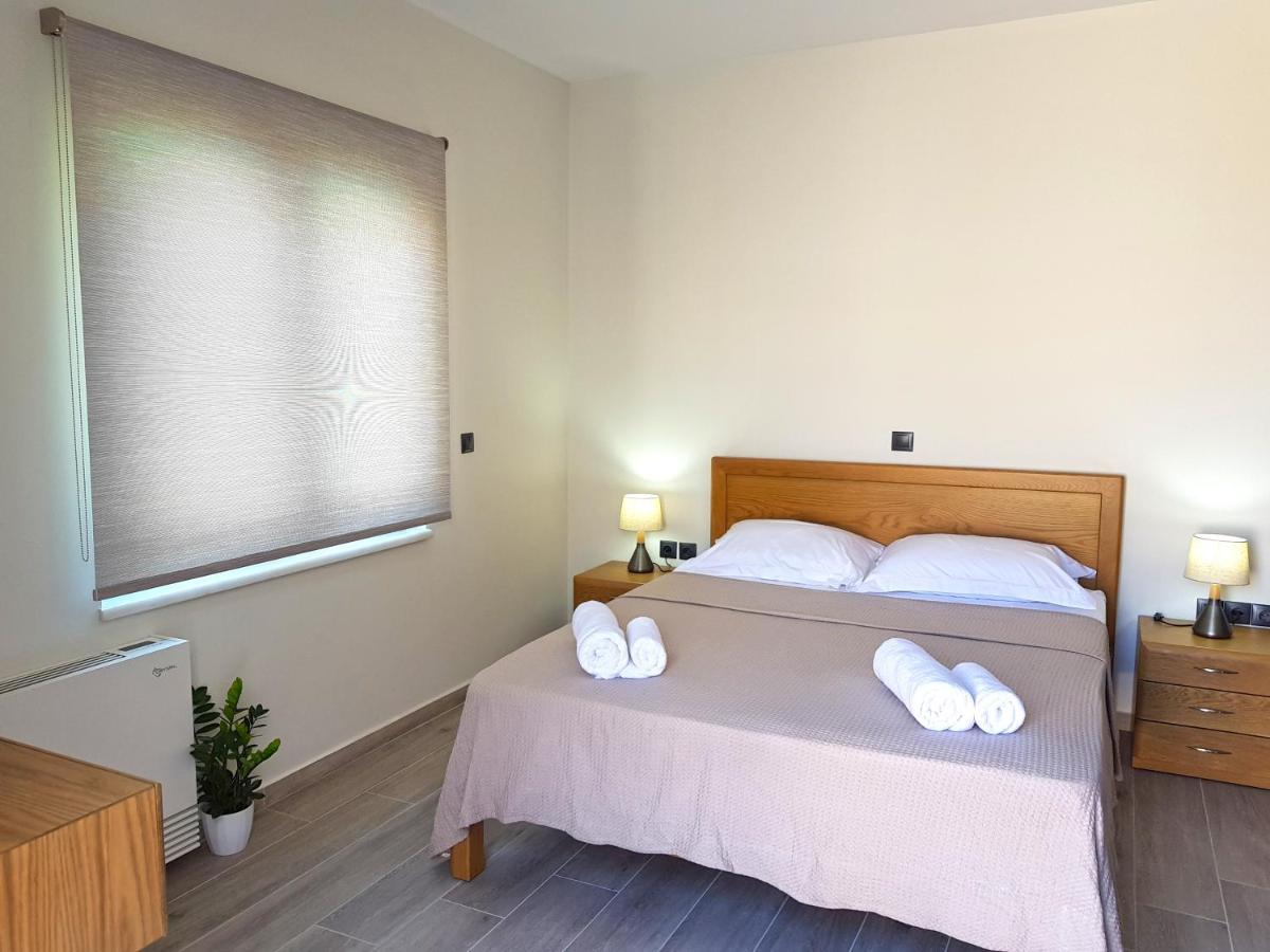 Four Seasons Homes Stalós Екстериор снимка